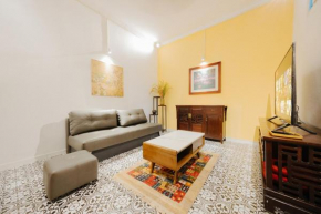 Center, natural light, fully equipped modern